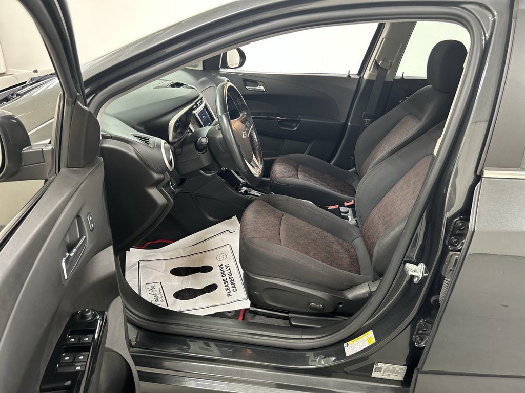 Used 2019 Chevrolet Sonic LT w/ Convenience Package FWD image 9