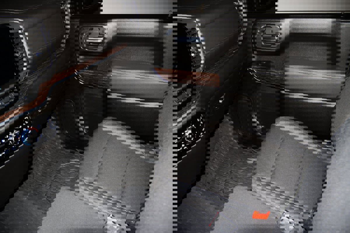 Used 2025 GMC Sierra 2500 SLE w/ SLE Convenience Package image 52