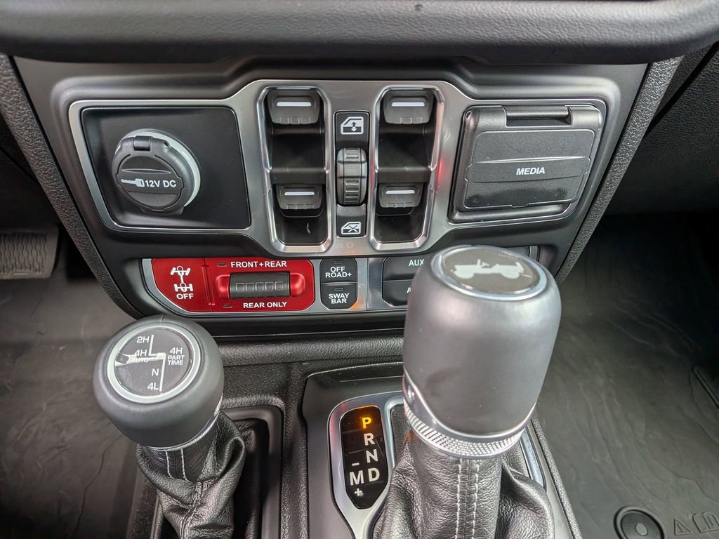 Used 2025 Jeep Wrangler Unlimited Rubicon image 7