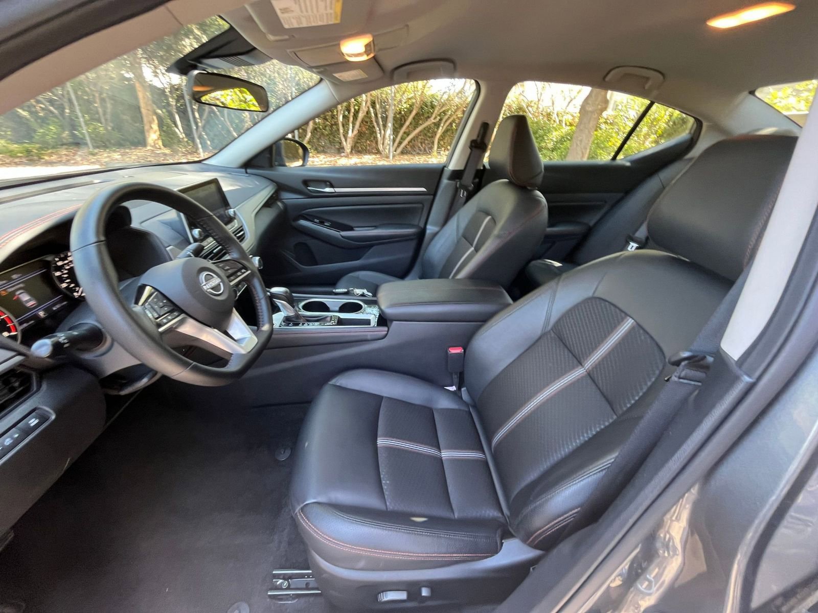 Used 2025 Nissan Altima 2.5 SR image 25