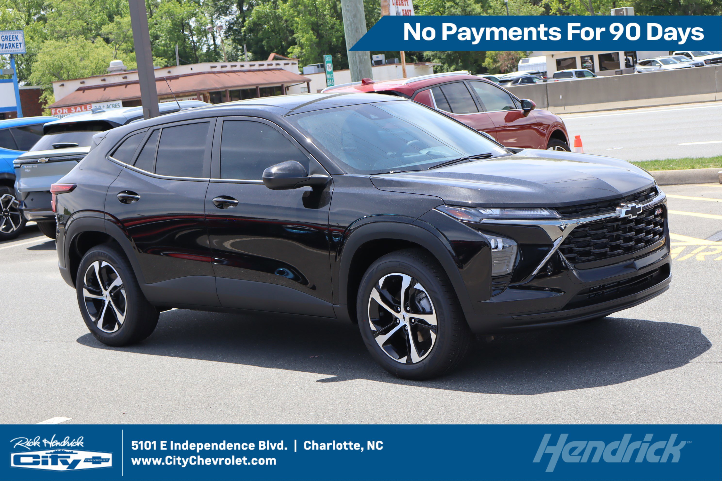 Used 2026 Chevrolet Trax RS FWD image 1