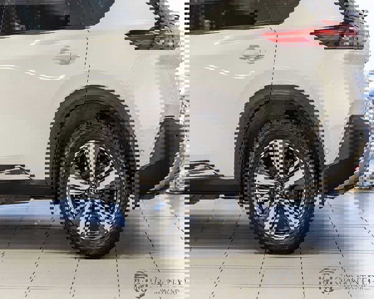 Used 2022 Nissan Rogue Platinum w/ Head-Up Display Package image 8