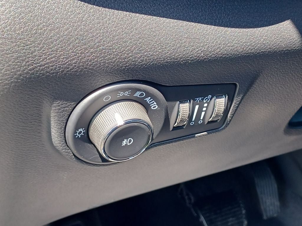 New 2026 Jeep Compass Limited AWD/4WD image 12