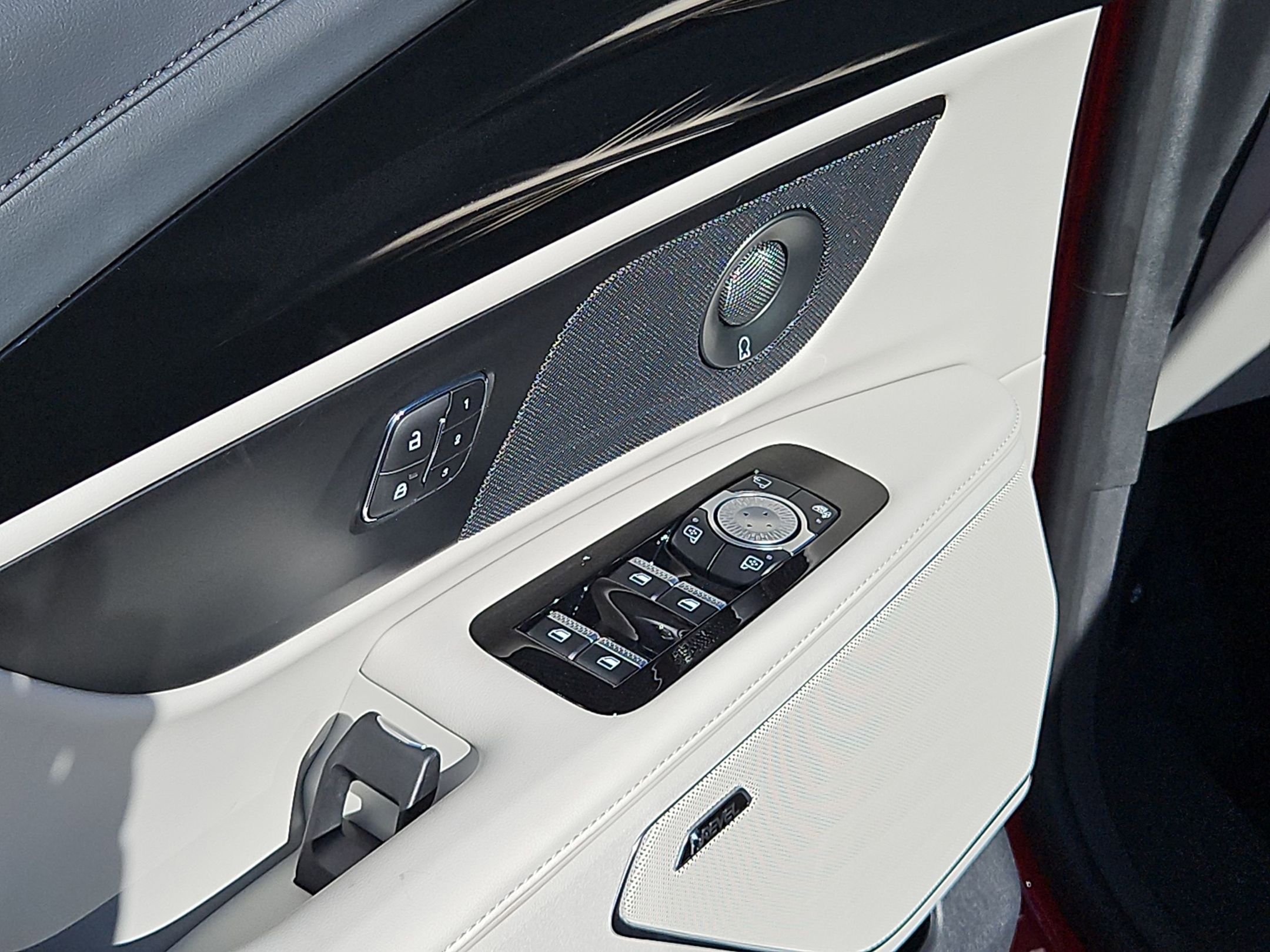 New 2026 Lincoln Nautilus Premier w/ Equipment Group 102A AWD/4WD image 18