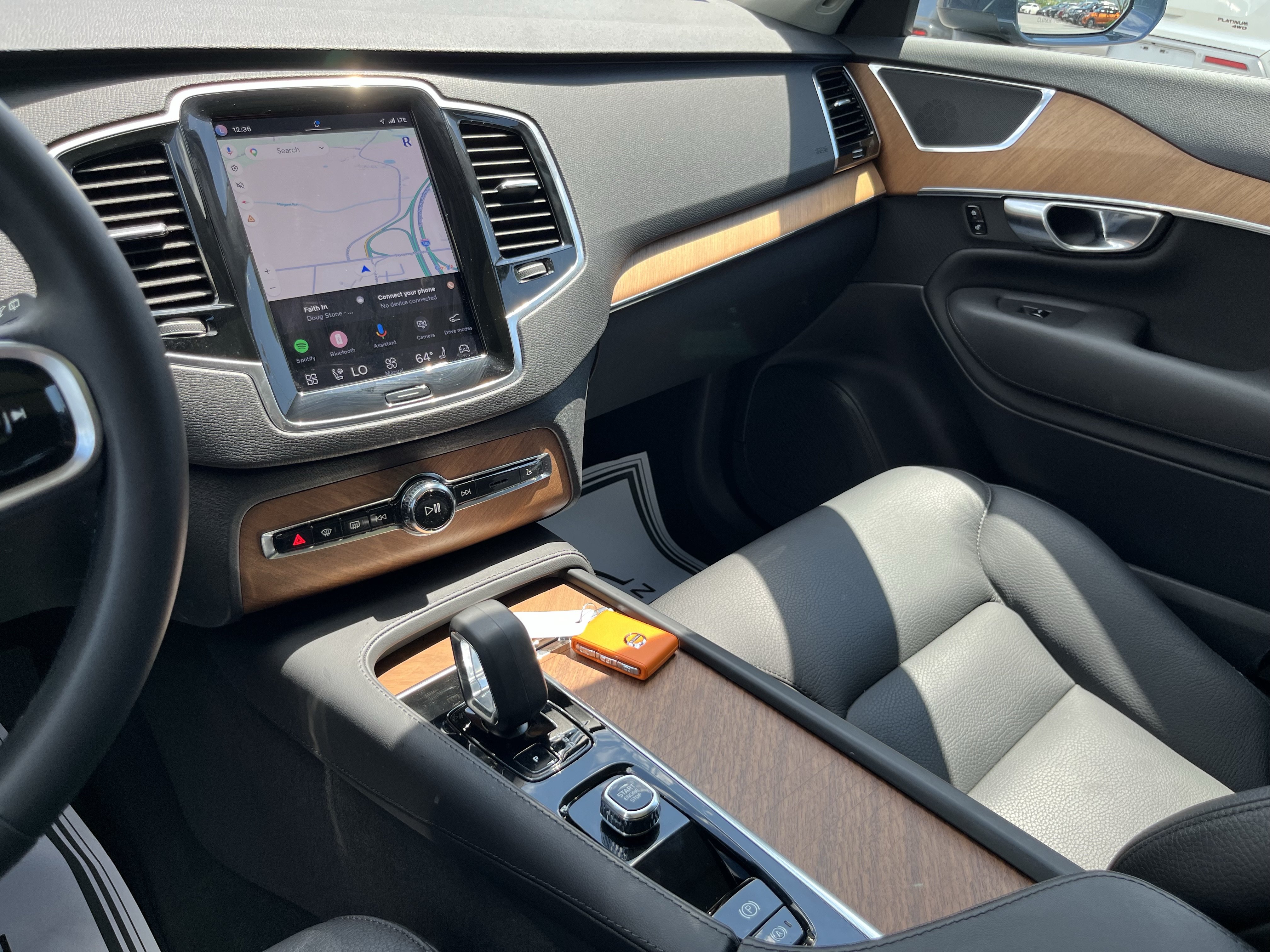 Used 2023 Volvo XC90 B6 Plus AWD/4WD image 31
