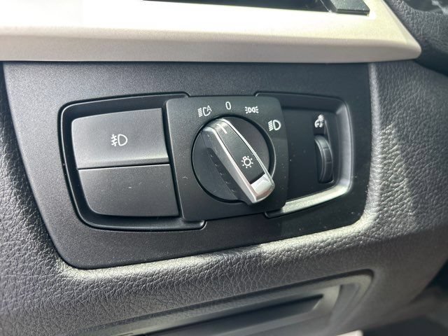 Used 2018 BMW 320i Sedan RWD image 49