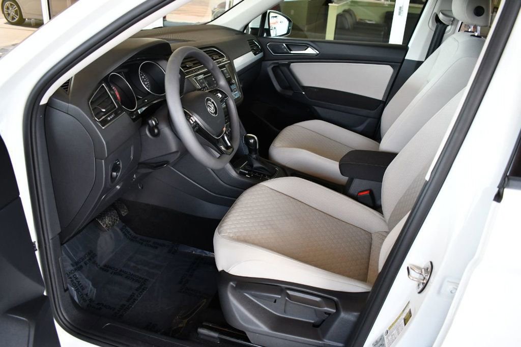 Used 2018 Volkswagen Tiguan S image 31