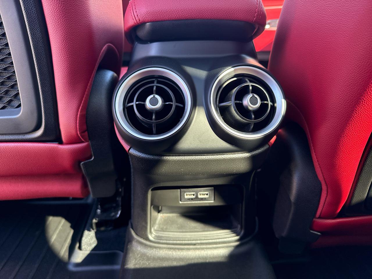 Used 2021 Alfa Romeo Stelvio Ti w/ Nero Edizione AWD/4WD image 28