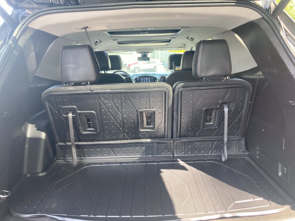 Used 2021 Chevrolet Traverse RS w/ LPO, Floor Liner Package AWD/4WD image 29