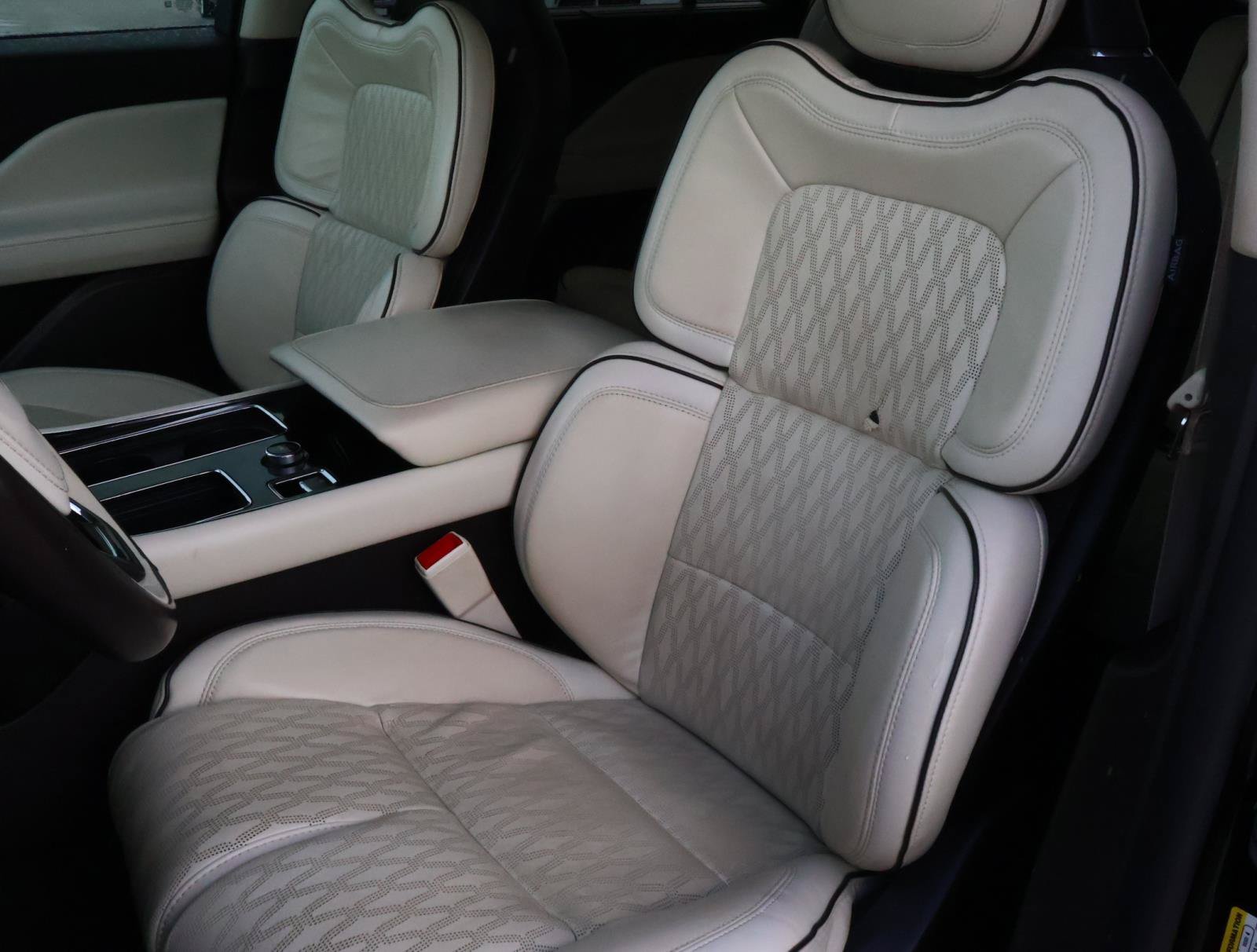 Used 2023 Lincoln Aviator Black Label w/ Jet Package AWD/4WD image 14
