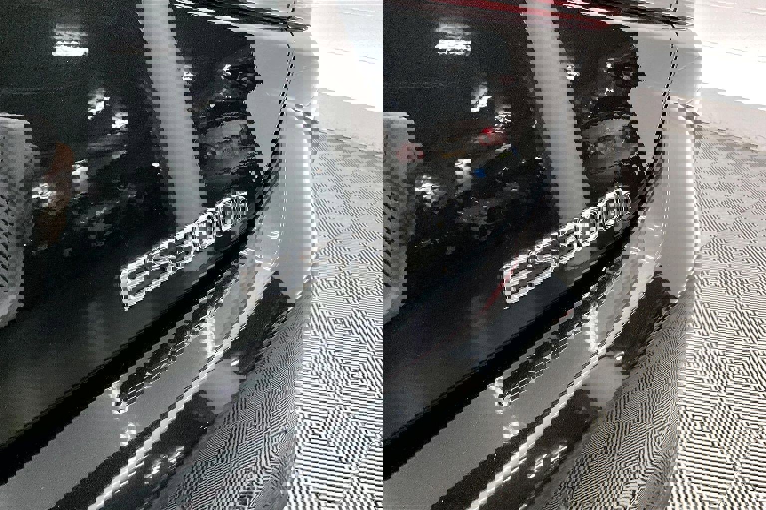 Used 2025 Lexus ES 300h w/ Premium Package image 31