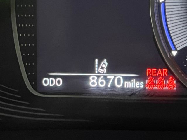 Used 2024 Lexus ES 300h w/ Premium Package image 18