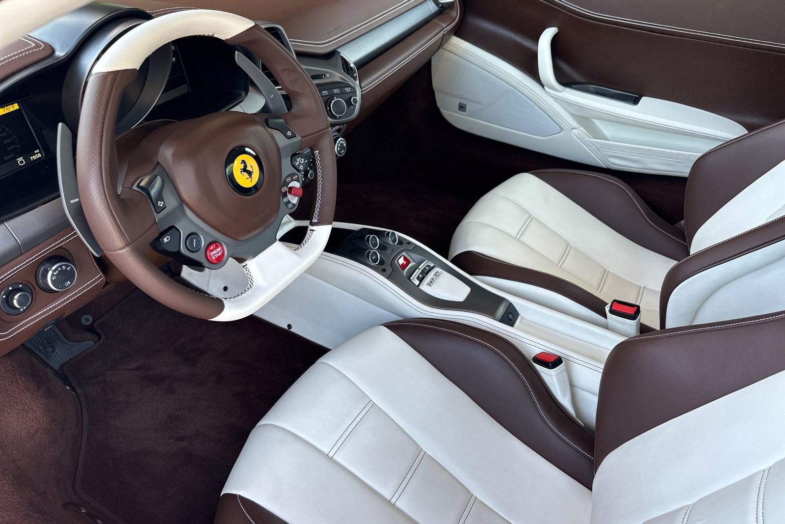 Used 2014 Ferrari 458 Italia Coupe RWD image 4