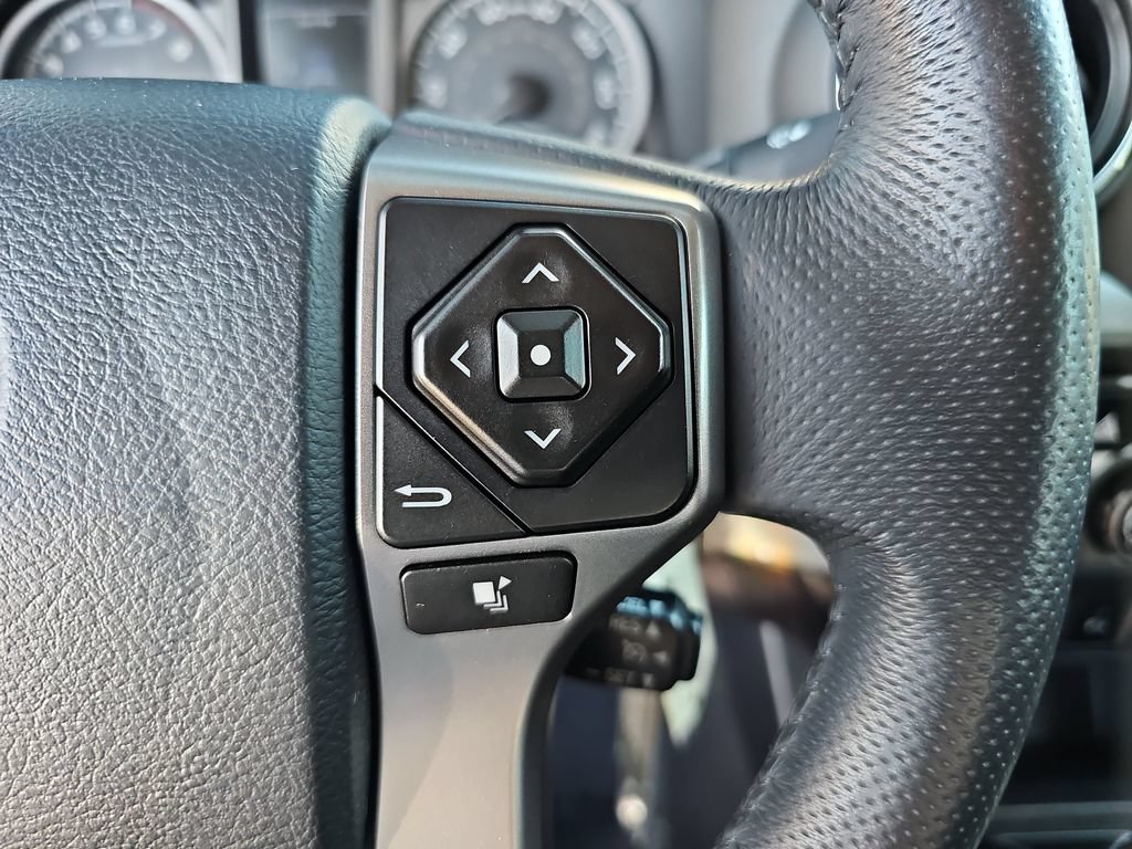Used 2017 Toyota Tacoma SR5 w/ Tow Package RWD image 12