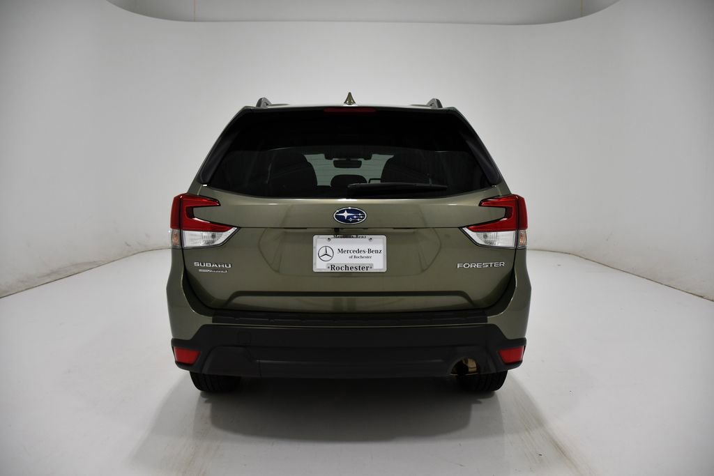 Used 2020 Subaru Forester Premium AWD/4WD image 4