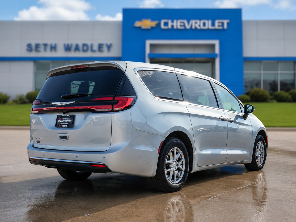 Used 2026 Chrysler Pacifica Select FWD image 64