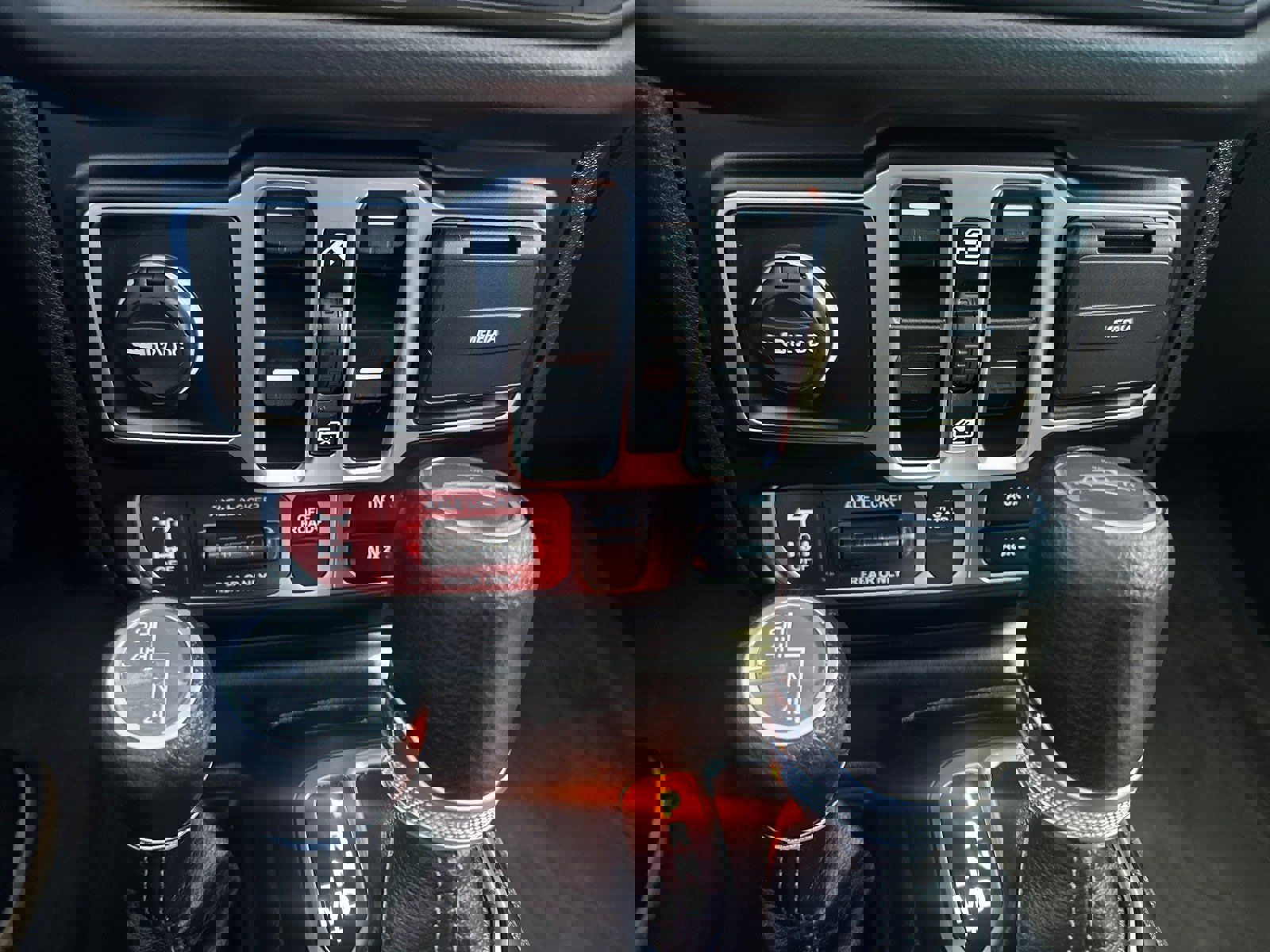 Used 2025 Jeep Gladiator Mojave w/ Convenience Group image 28