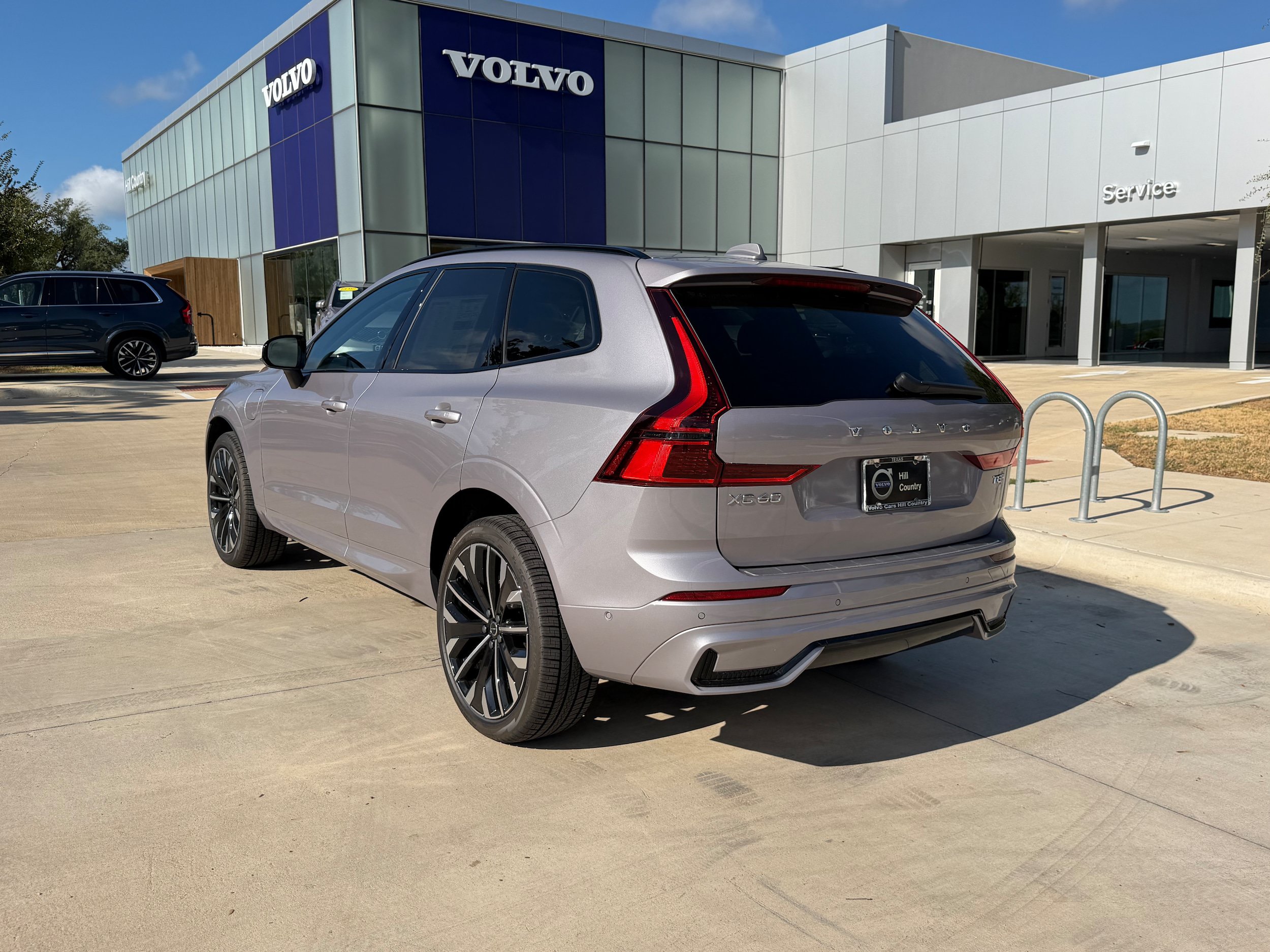 New 2026 Volvo XC60 T8 Ultra w/ Protection Package Premier AWD/4WD image 4