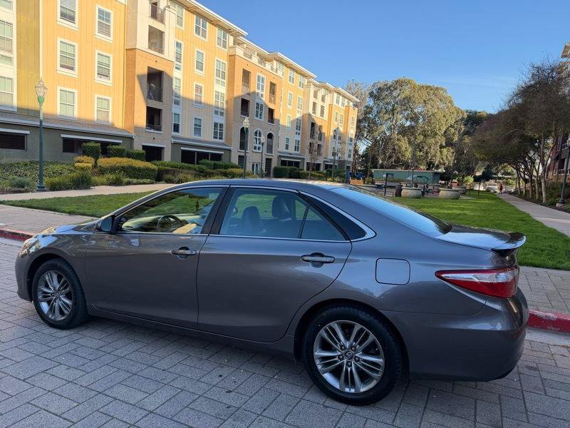 Used 2016 Toyota Camry SE FWD image 11