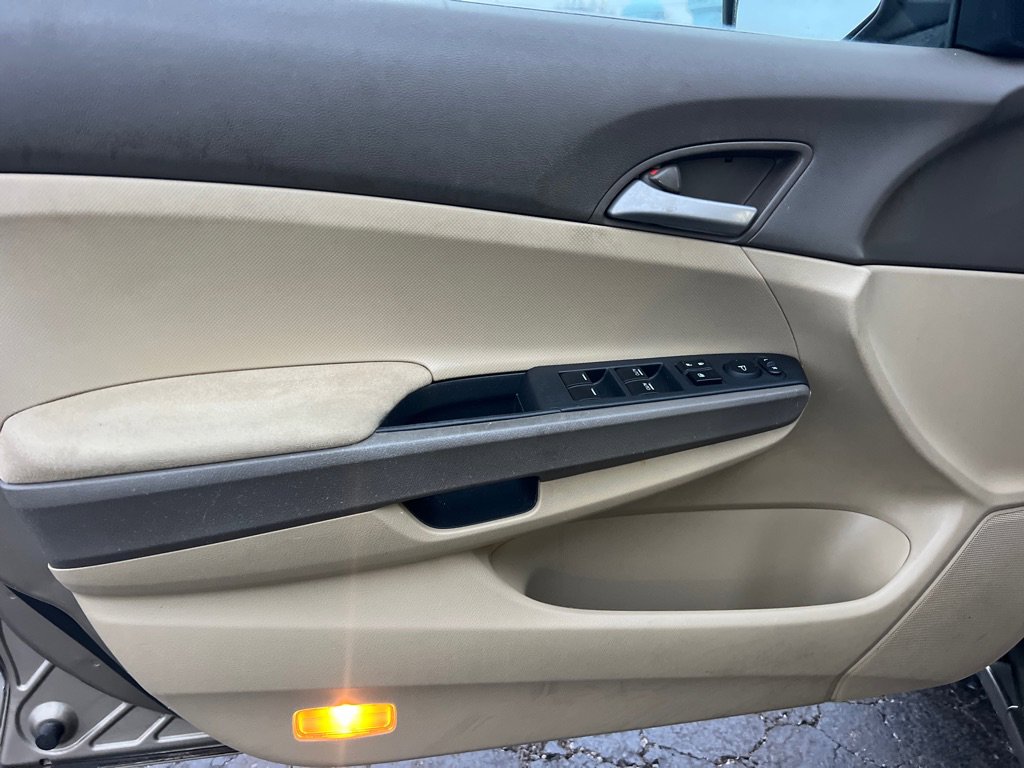 Used 2010 Honda Accord LX-P image 10