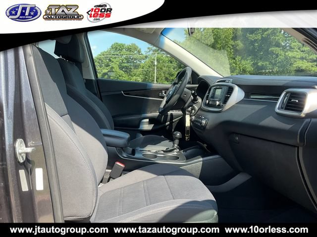 Used 2017 Kia Sorento FWD image 14