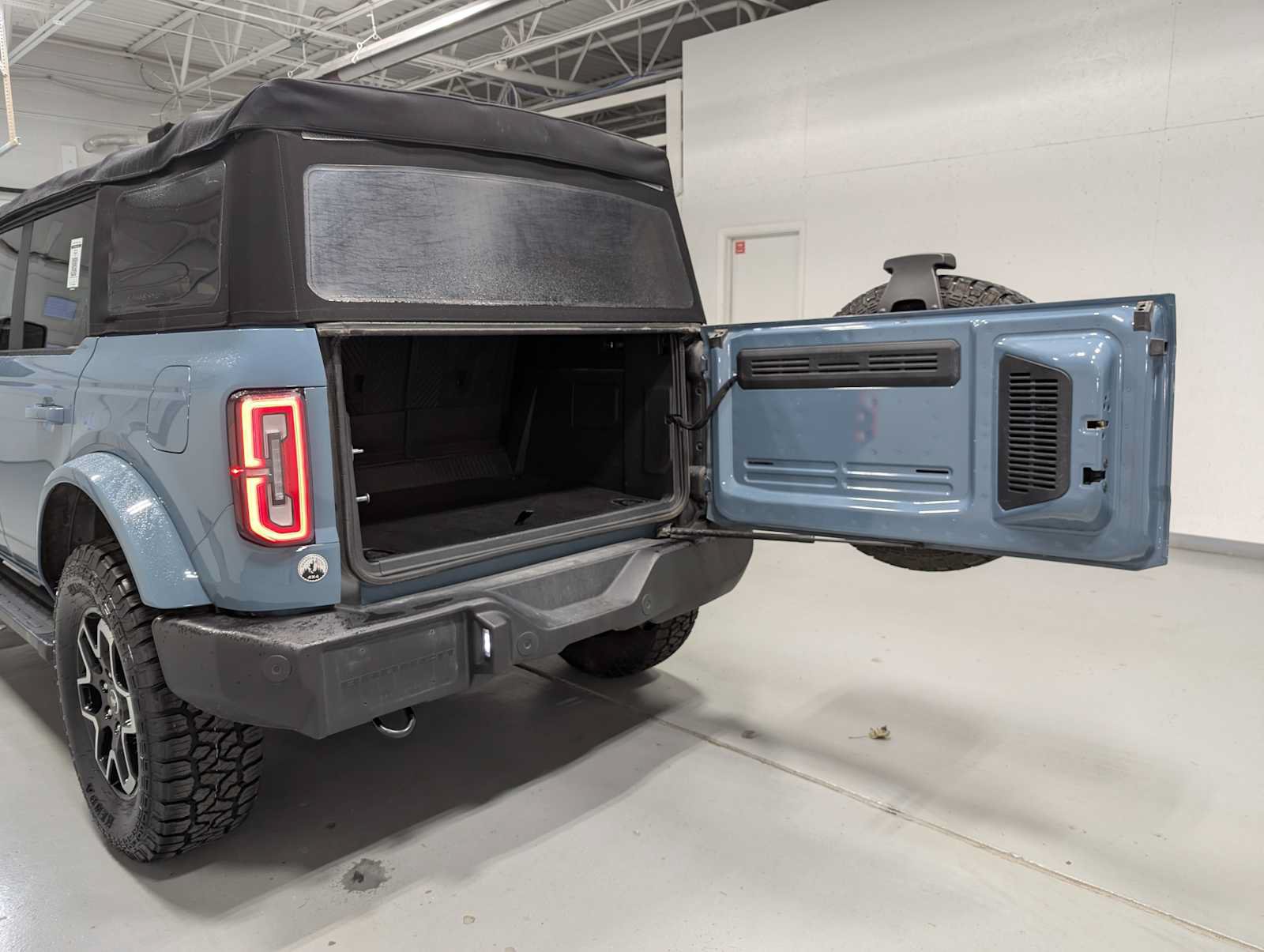 Used 2022 Ford Bronco Outer Banks AWD/4WD image 40