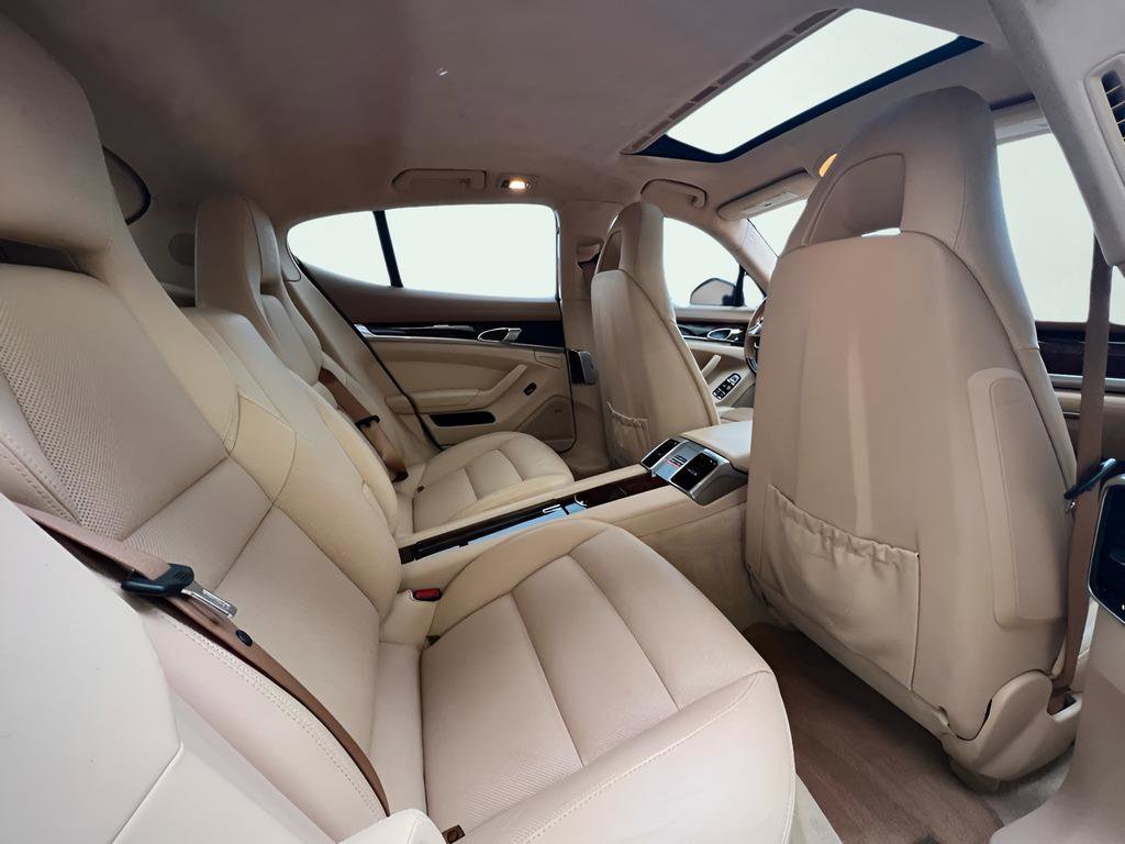 Used 2012 Porsche Panamera Turbo image 30