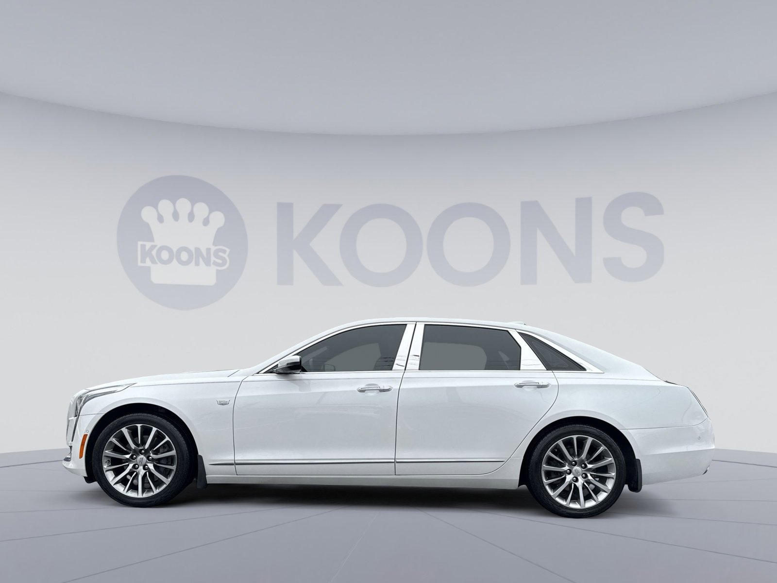 Used 2018 Cadillac CT6 Luxury image 2