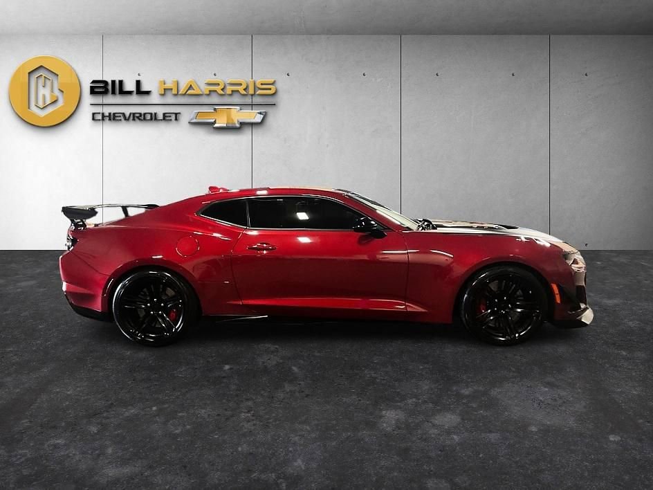 Used 2020 Chevrolet Camaro ZL1 RWD image 8