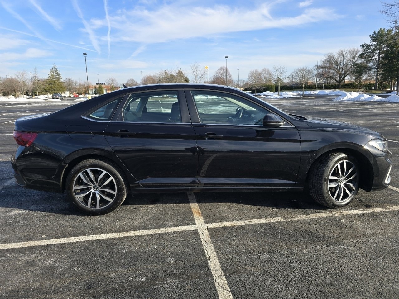 Used 2025 Volkswagen Jetta SE image 17