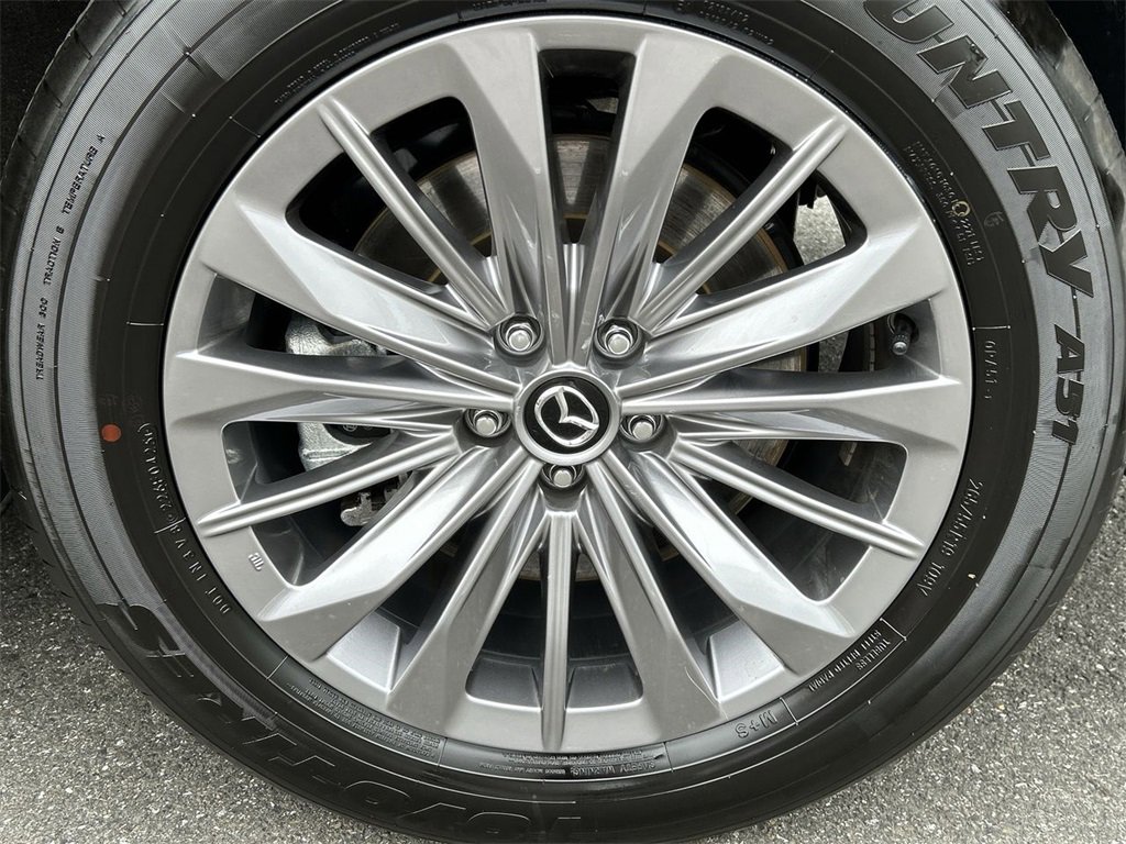 Certified 2025 MAZDA CX-90 3.3 Turbo w/ Preferred Package image 11