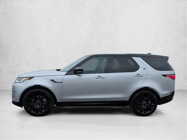 New 2024 Land Rover Discovery Dynamic SE image 9