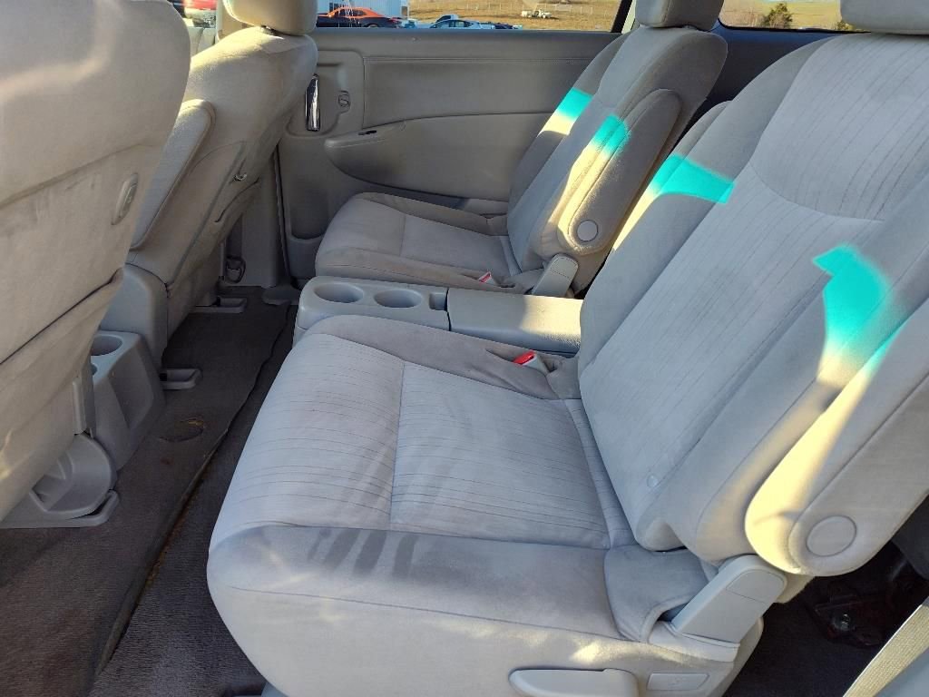 Used 2016 Nissan Quest SV image 38