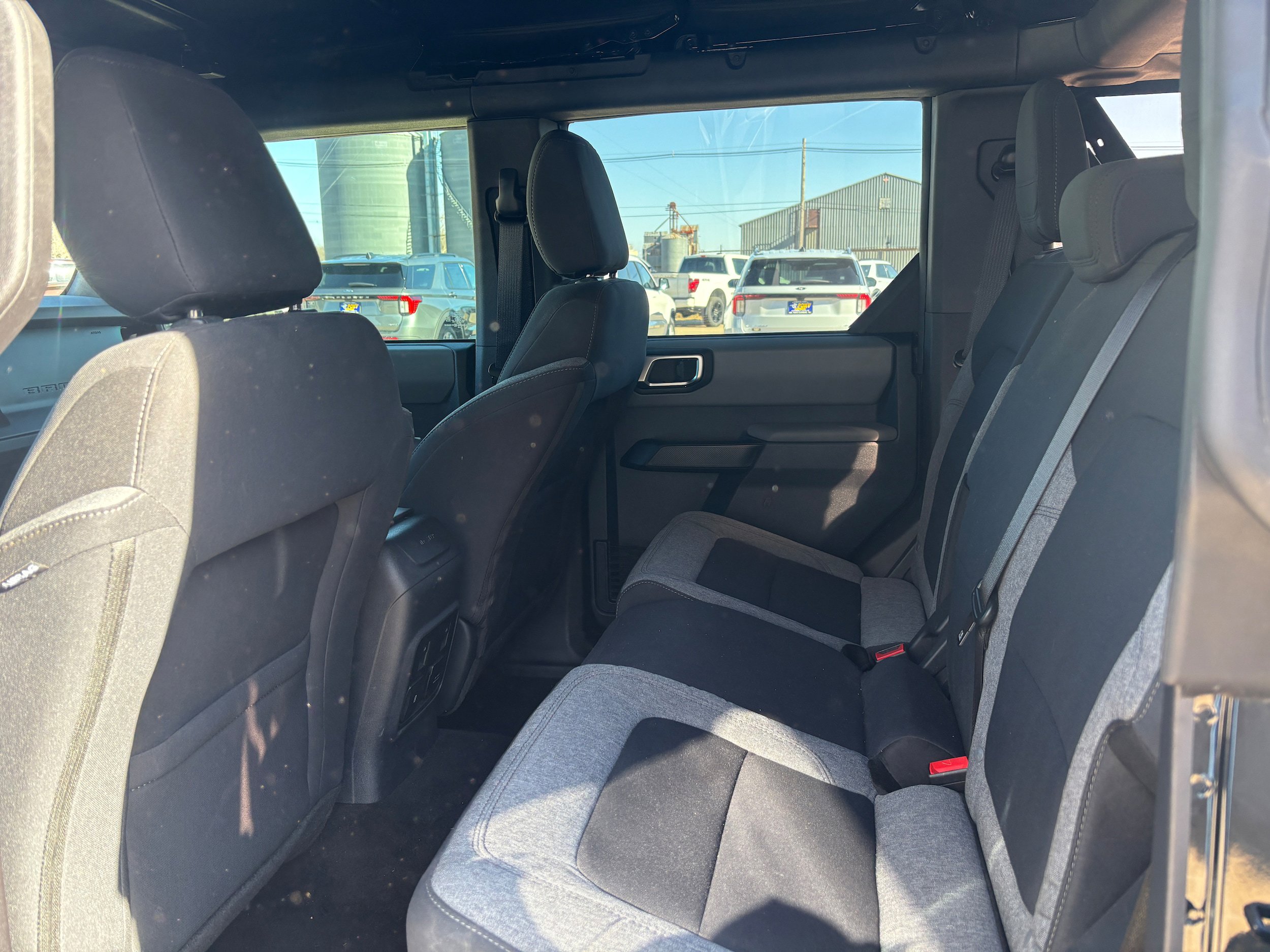 Used 2023 Ford Bronco Big Bend w/ Sasquatch Package AWD/4WD image 13