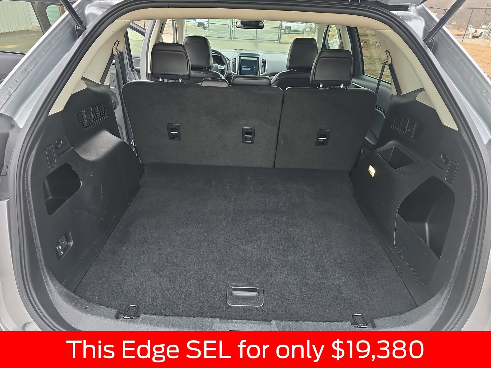 Used 2024 Ford Edge SEL image 18