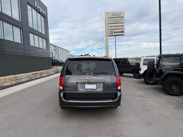 Used 2020 Dodge Grand Caravan SXT FWD image 4