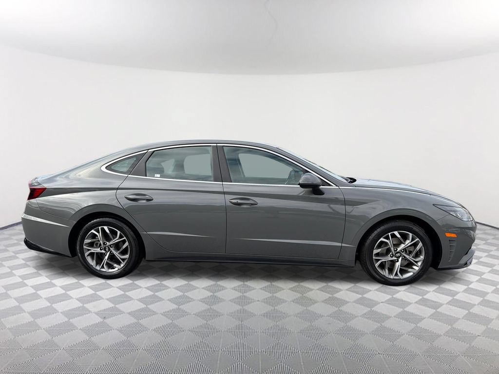 Used 2022 Hyundai Sonata SEL FWD image 4