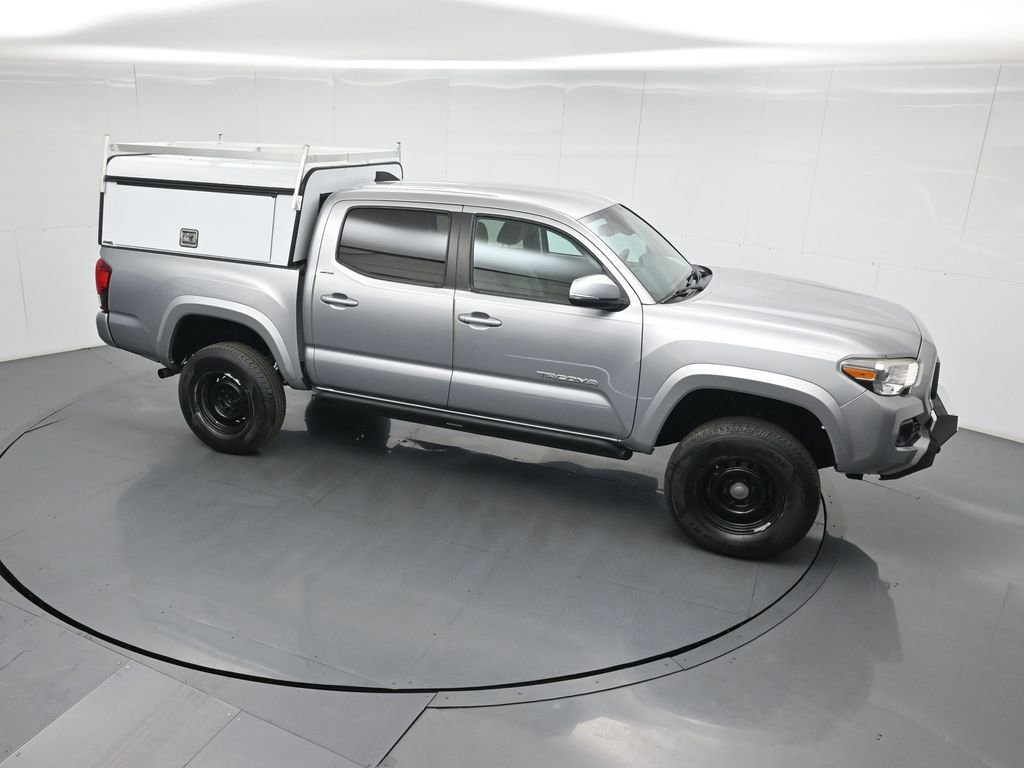 Used 2020 Toyota Tacoma SR5 AWD/4WD image 37