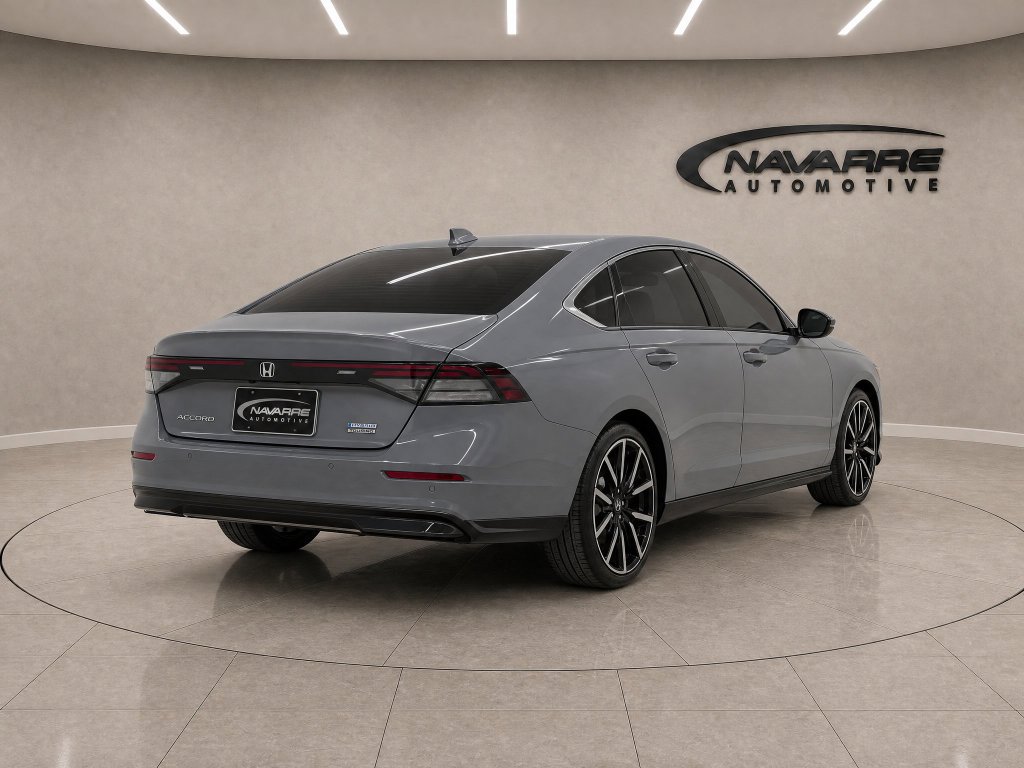 Used 2024 Honda Accord Touring image 7