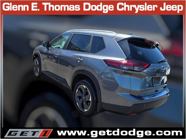Used 2026 Nissan Rogue SV w/ SV Premium Package FWD image 6