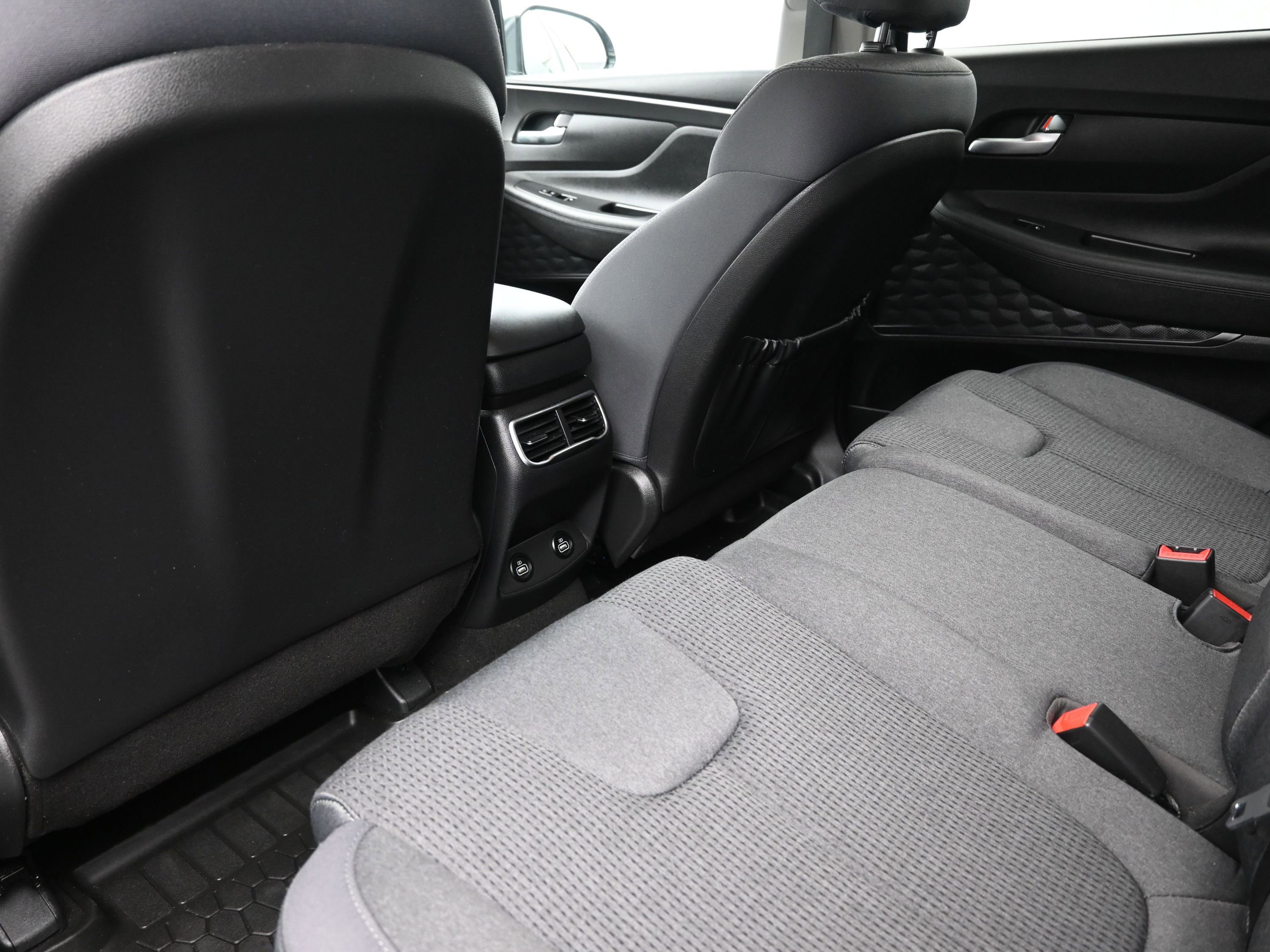 Used 2023 Hyundai Santa Fe SEL image 20