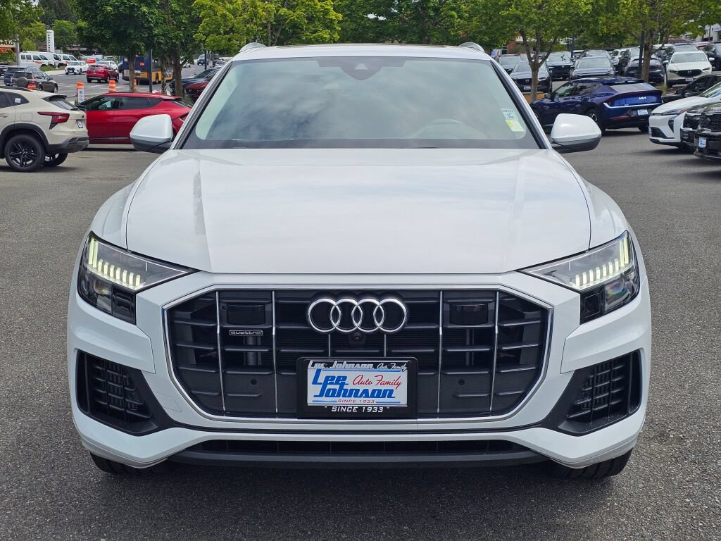 Used 2023 Audi Q8 Premium Plus AWD/4WD image 2