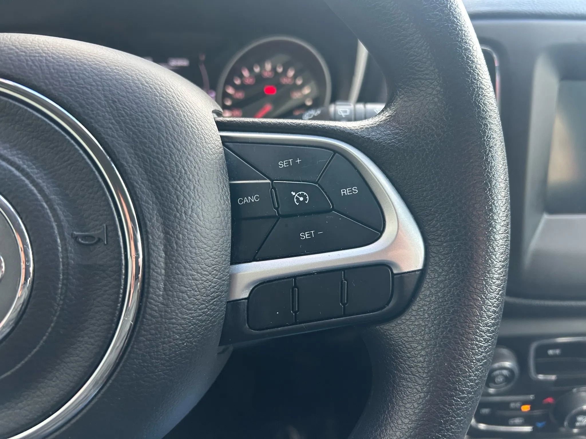 Used 2019 Jeep Compass Sport image 7