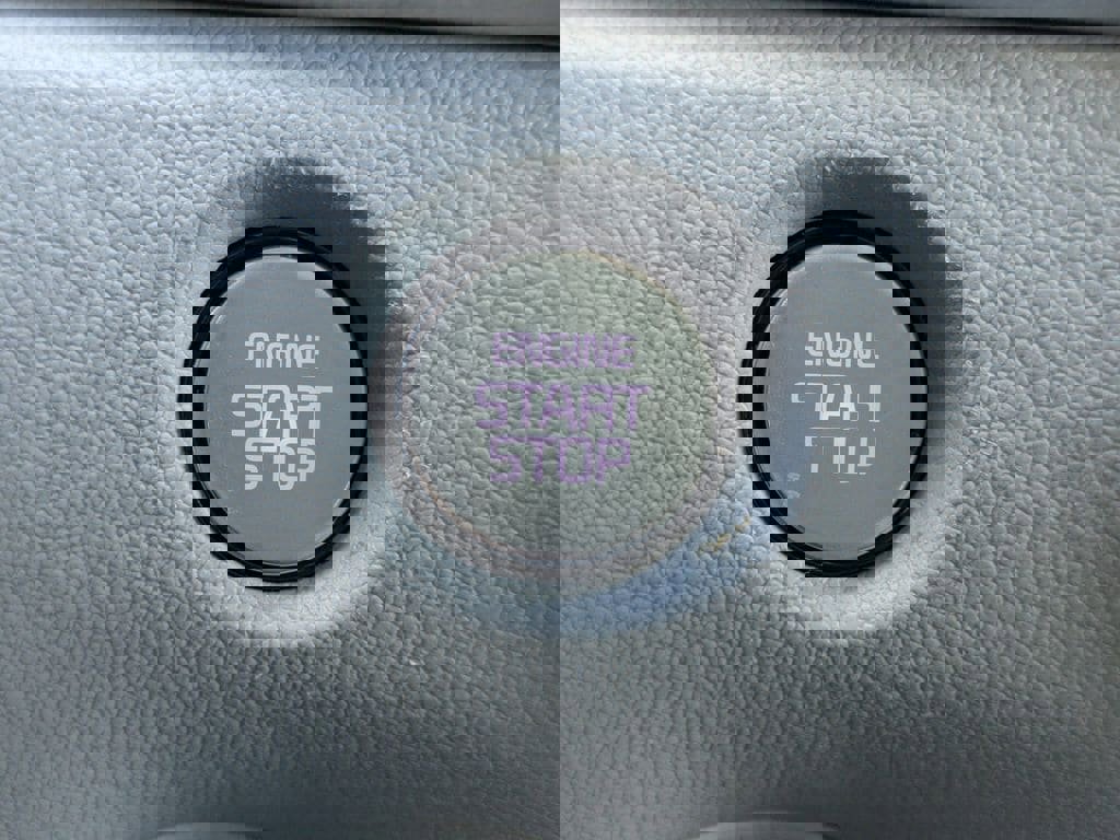 Used 2025 Kia Sorento SX image 29