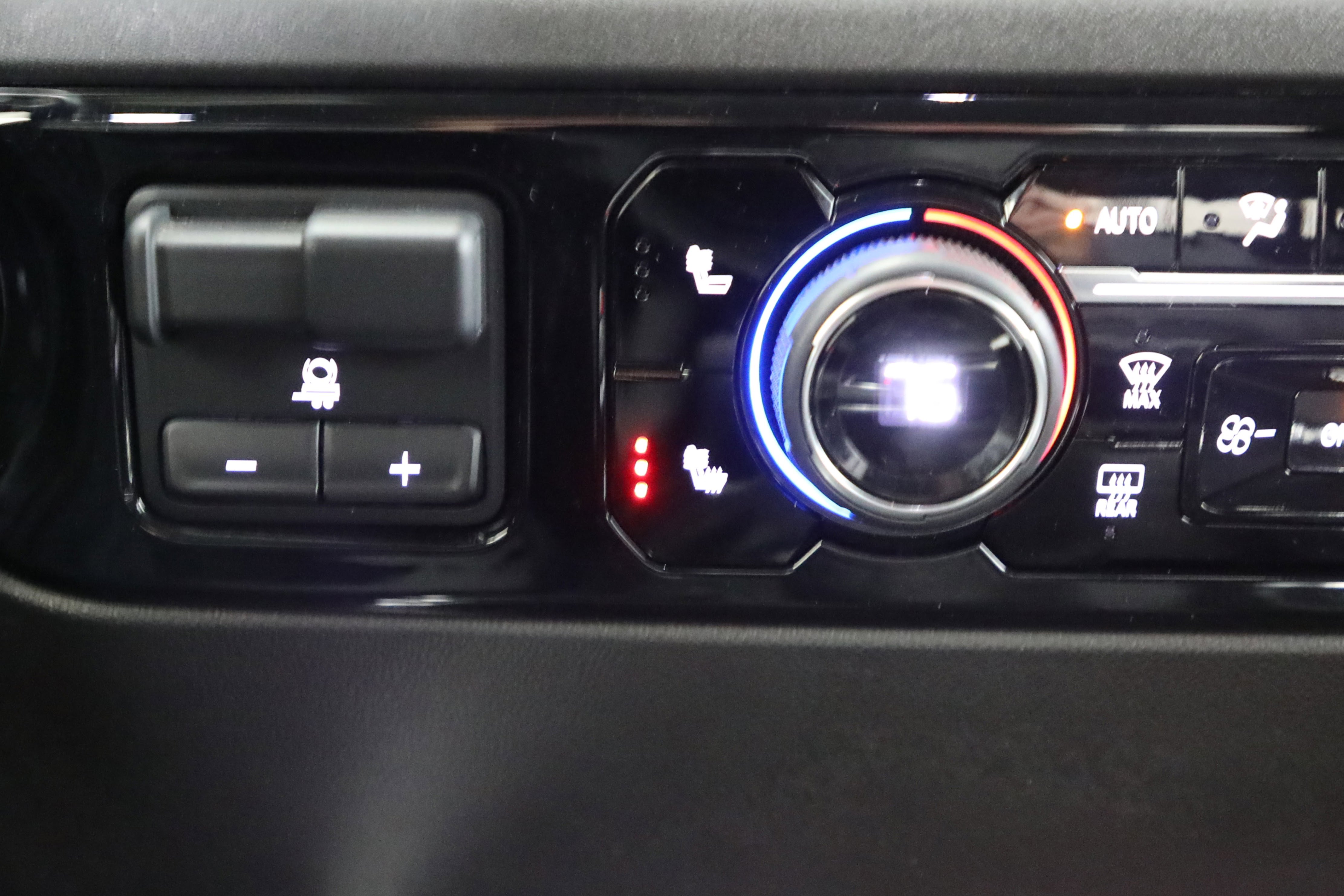 Certified 2023 Chevrolet Silverado 1500 LT Trail Boss w/ Convenience Package II image 11