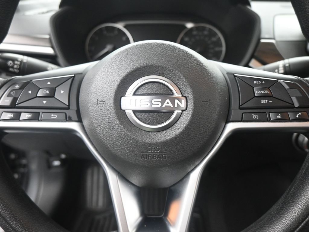 Used 2024 Nissan Altima 2.5 SV image 10