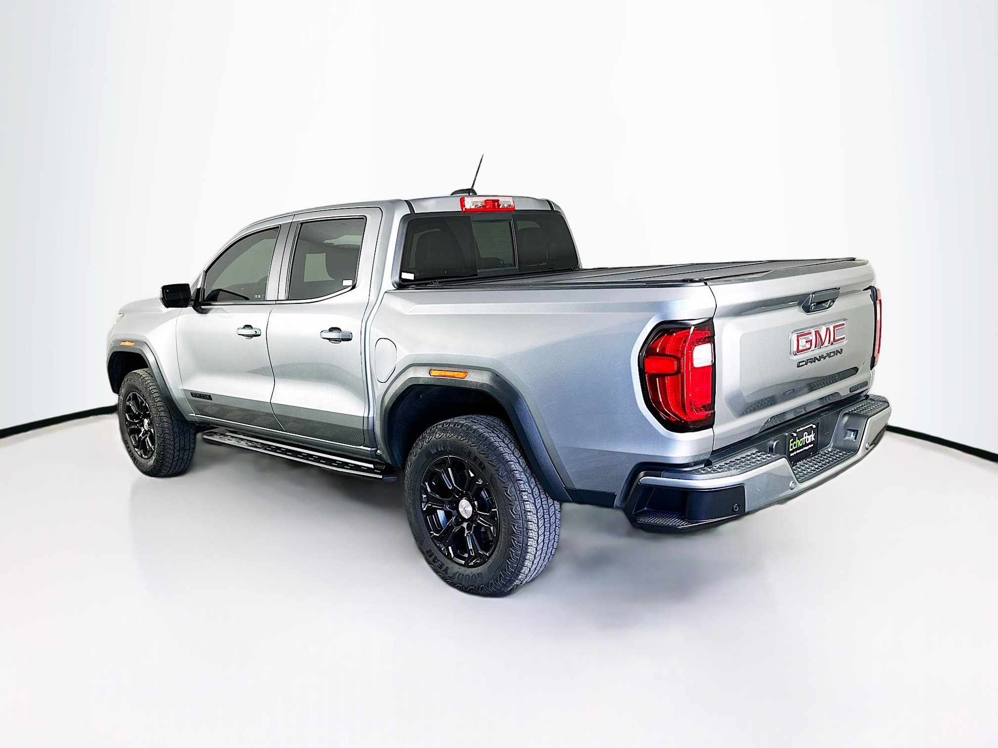 Used 2024 GMC Canyon Elevation w/ Elevation Premium Package RWD image 5