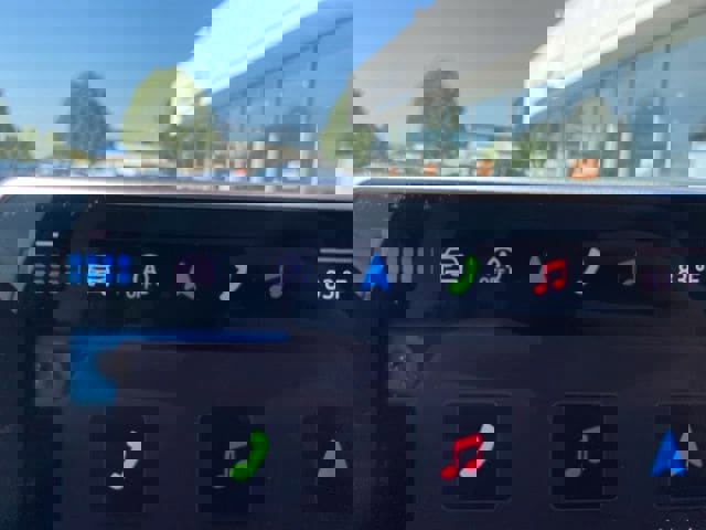 New 2025 Volkswagen Tiguan SE image 36