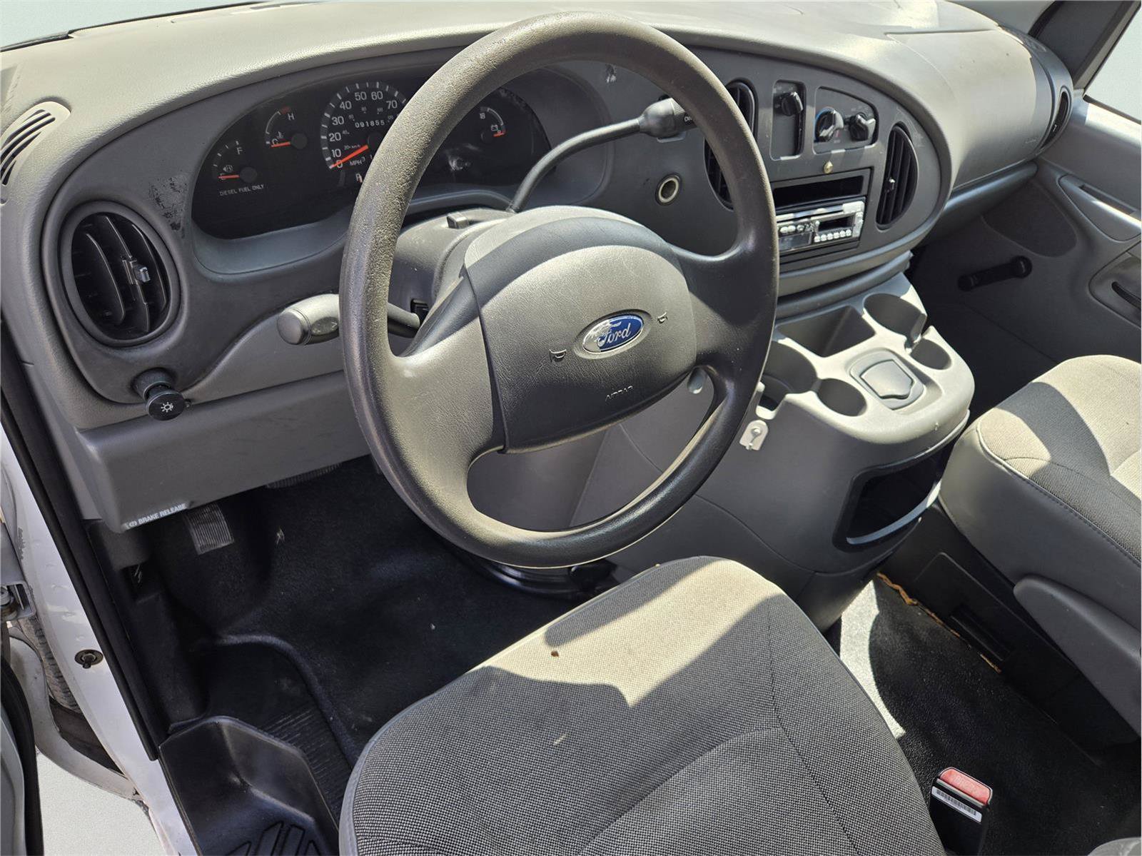 Used 2003 Ford E-350 and Econoline 350 Super Duty RWD image 25