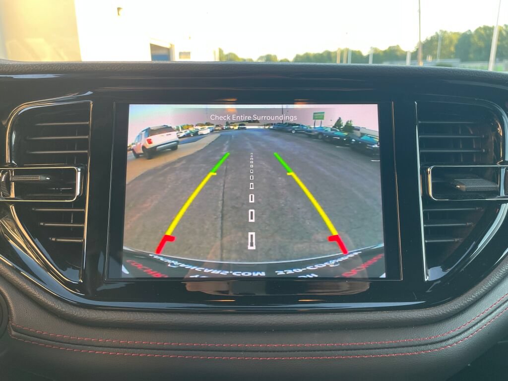 Used 2025 Dodge Durango GT AWD/4WD image 14
